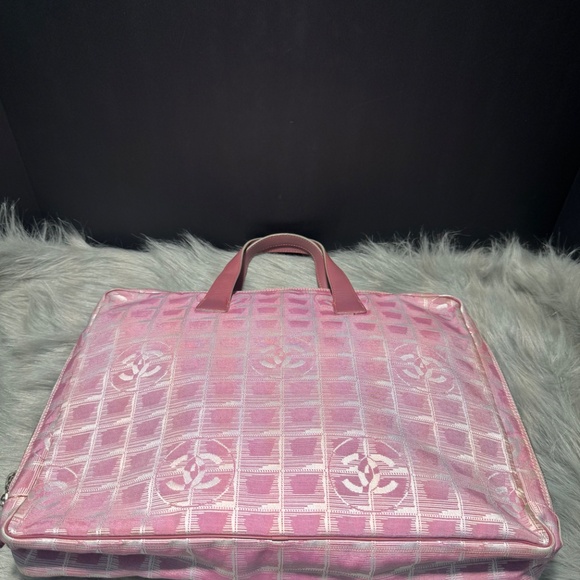 Chanel Travel Line Pink Tote Bag - Picture 2 of 10